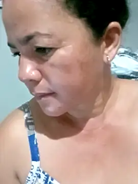 Hottie lauren05 online show from December 15, 7:08 pm