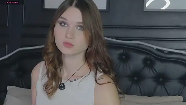 CrystalBrooks online show from December 4, 7:25 pm