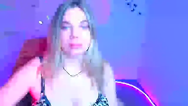 Amanda Swannn online show from April 8, 6:04 am