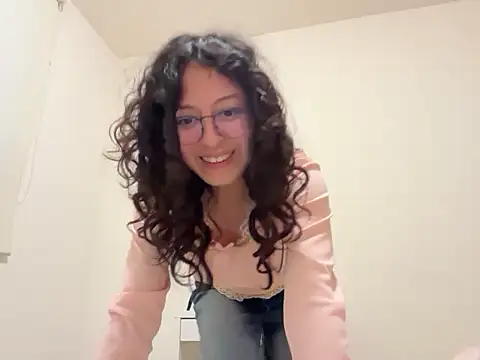 Alicatcua  online show from January 17, 3:14 am