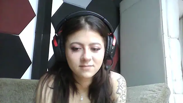 GabriellaManhas online show from January 17, 8:16 pm