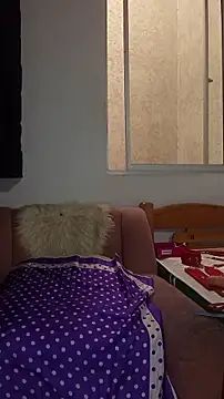 Emma Everett online show from January 14, 1:49 pm