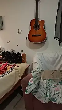 Emma Everett online show from December 17, 1:48 pm