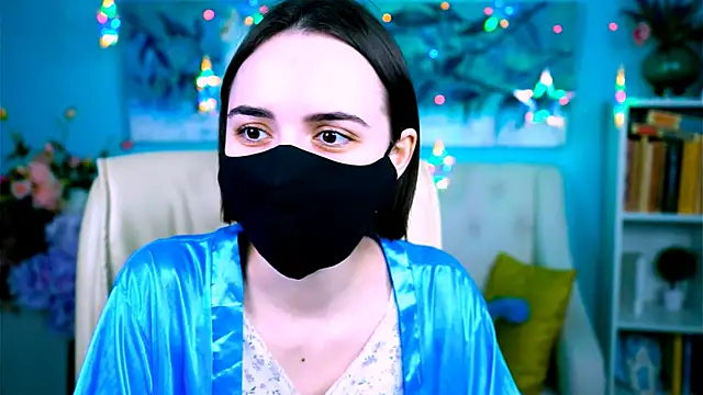 KateWillows online show from March 26, 4:14 am