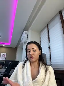 cordeliawow online show from March 24, 6:30 am