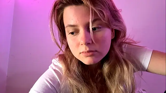 AlanaPostell online show from December 2, 1:02 pm