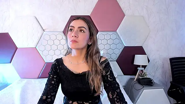 AriaRous online show from December 21, 8:35 pm