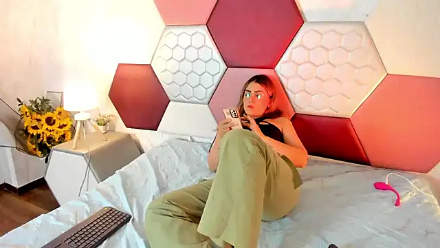 AriaRous online show from February 13, 8:43 pm