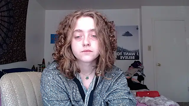 DeliaBlew online show from February 9, 2:52 pm