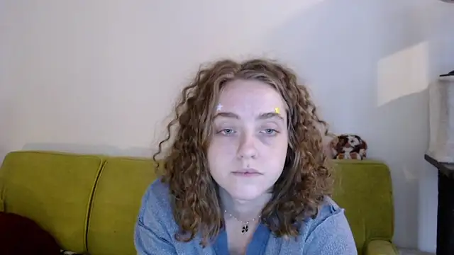 DeliaBlew online show from December 17, 6:01 pm