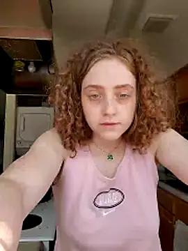 DeliaBlew online show from April 21, 6:26 pm