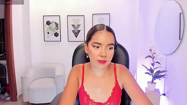 alana martiins online show from April 16, 8:08 pm