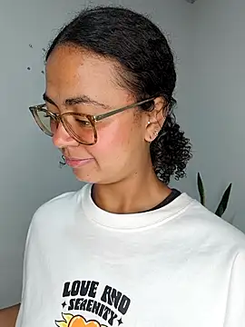   VioletaHeaven   online show from March 4, 11:28 am