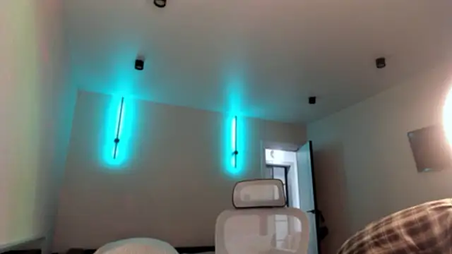 PollyPeach  online show from February 26, 5:17 am