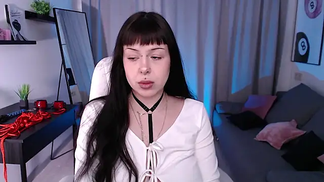 Eliza Bennet online show from February 13, 7:43 am