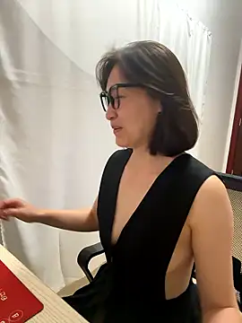 A-ZJunn online show from January 13, 1:26 pm