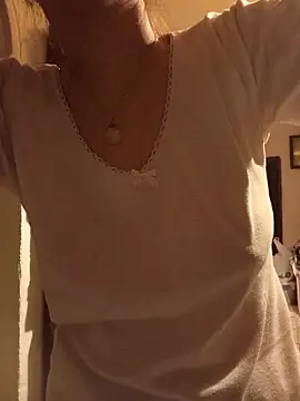 gatitachula93 online show from March 9, 11:08 pm