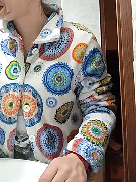 gatitachula93 online show from February 10, 1:41 am