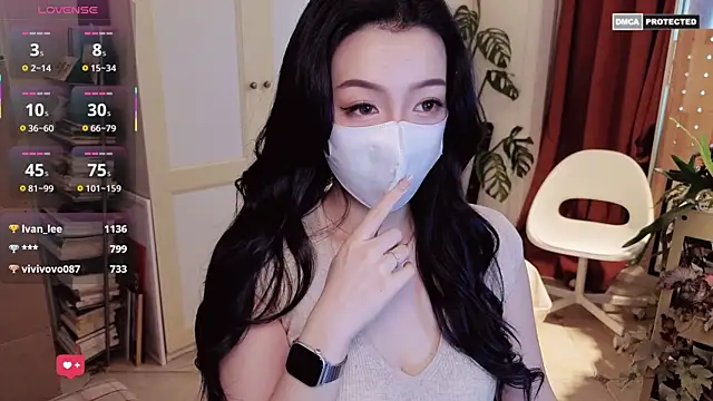 nayomi 34f online show from April 4, 6:45 am