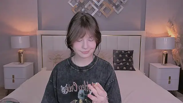 YONA WINK online show from March 14, 8:43 pm