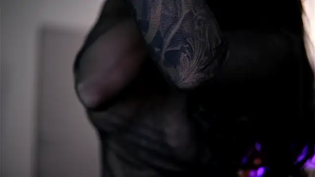 Ivy Trix online show from March 28, 7:35 pm