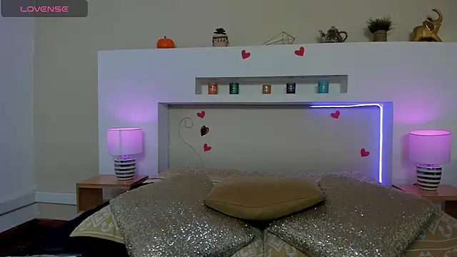 AnikaRomanoff  online show from March 27, 11:22 am