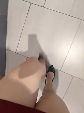 Miky Lyn online show from March 5, 4:08 am