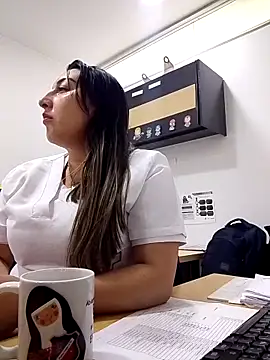 Valeria montana  online show from March 9, 12:30 pm