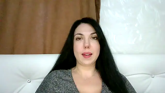 DewineBeauty online show from December 5, 1:01 pm