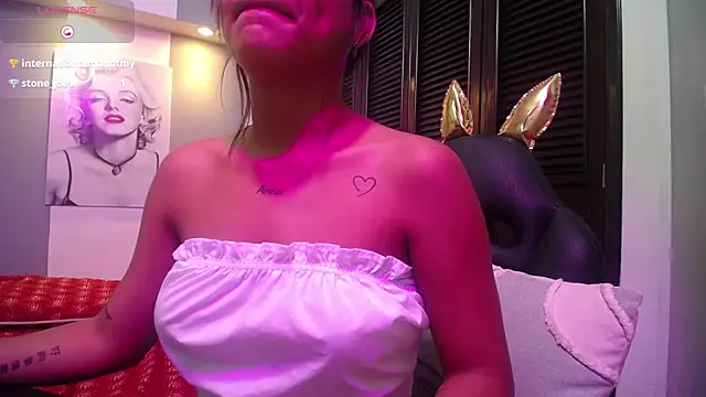 priya raj  online show from December 15, 8:03 pm