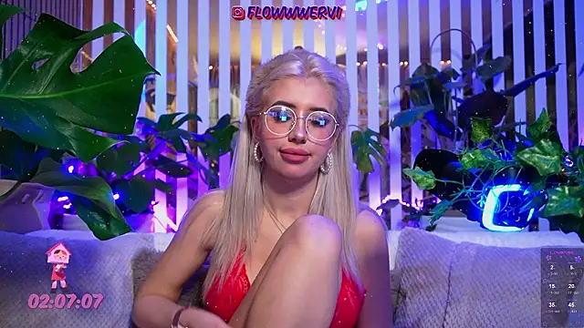 FlowweerGirl online show from February 3, 6:23 pm