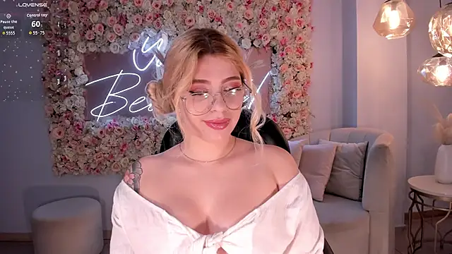 MadisonKane online show from March 11, 12:31 pm