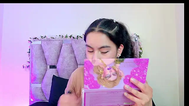 iris and damian online show from March 5, 5:20 pm