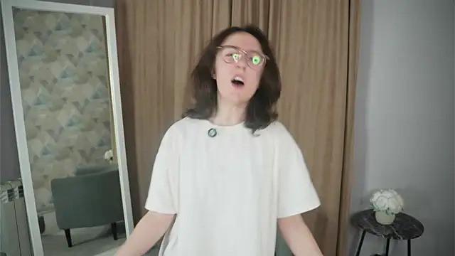 ChongFefer online show from December 4, 11:34 am