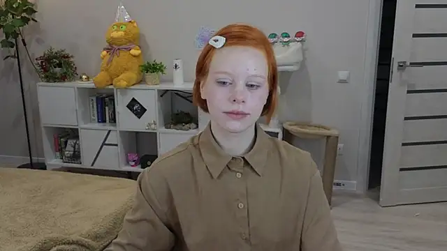 Lace Thrill online show from January 13, 8:40 am