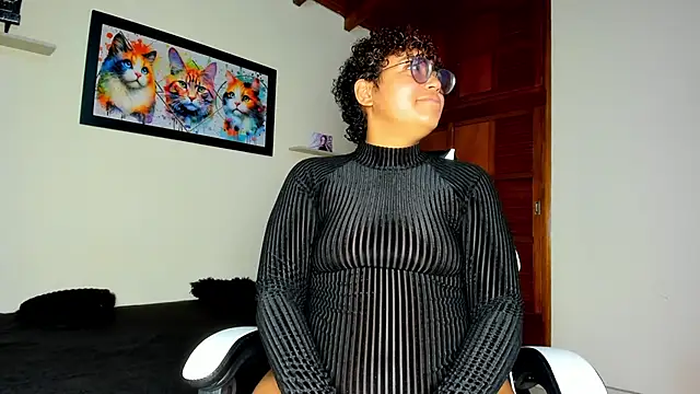 kittyandbellota12 online show from December 5, 7:48 pm