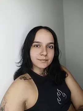 tiffanybrowm online show from April 4, 5:39 am