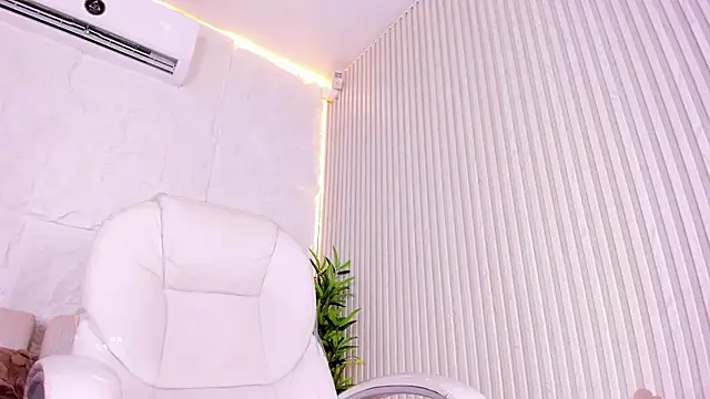 MarelynSummer online show from June 3, 12:06 pm