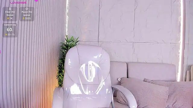 MarelynSummer online show from April 4, 11:53 am