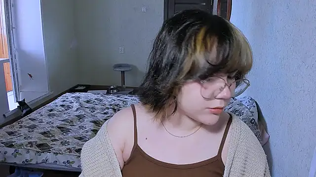 Lily-Violet online show from April 8, 12:51 pm