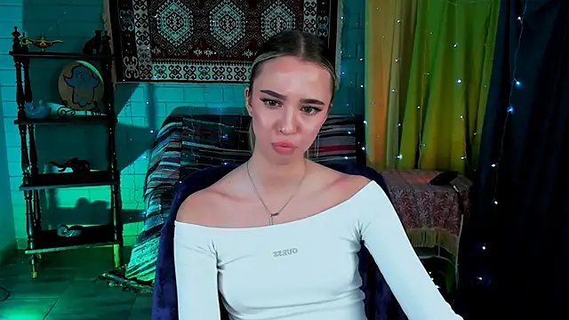 KimPorins online show from April 7, 12:40 pm