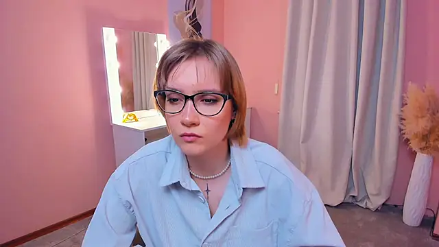 NanSalen online show from December 5, 11:22 am