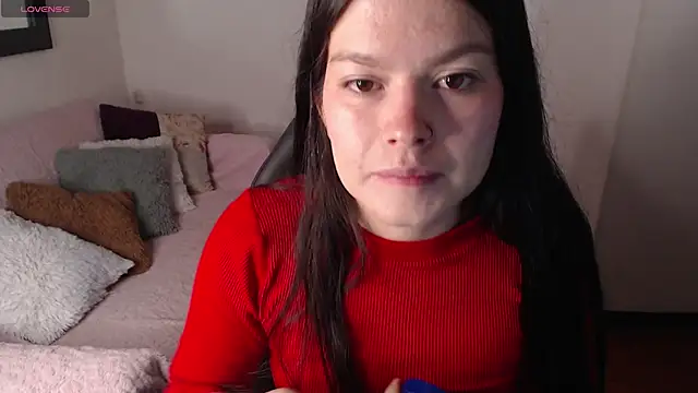 Sara valderrama  online show from December 17, 1:15 pm