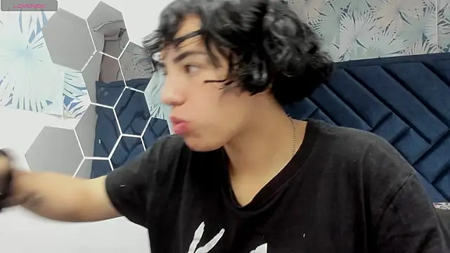 Kiara Fox   online show from January 13, 7:51 pm