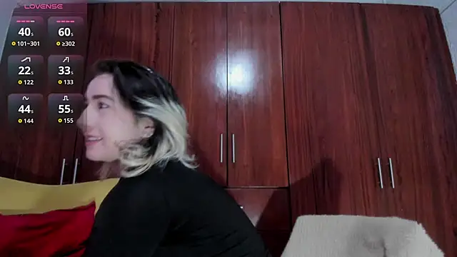 carly grasso online show from October 23, 11:44 pm