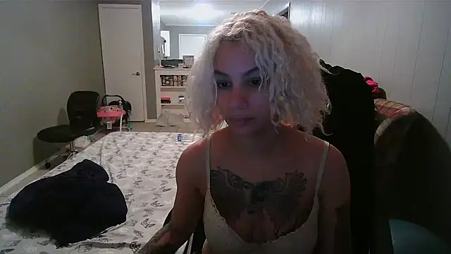 tattedredd24 online show from December 15, 1:33 am