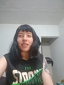 Angeline  Thompson online show from December 14, 2:06 am