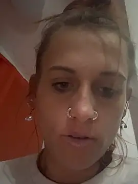 Bellaa25 online show from March 28, 11:58 pm