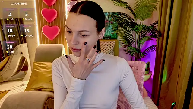 MaxinCarroll online show from April 8, 10:06 am