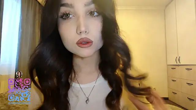 Qwami Amie online show from February 3, 6:22 am